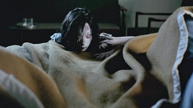 Ketika Lensa Membuka Luka: Film “Shutter” dan Penebusan yang Terlambat