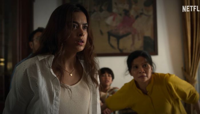 Resensi Film “Abadi nan Jaya” : Ketika Jamu Tradisional Menjadi Ramuan Kematian, Kisah Keluarga yang Berjuang di Tengah Wabah Mayat Hidup